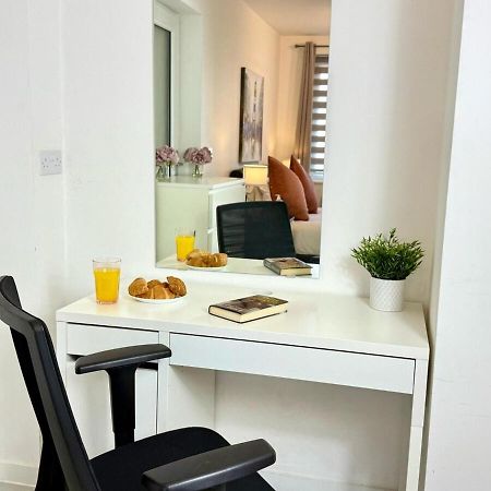 Walnut Luxurious 2-Bedroom With Ensuite - Parking, Netflix, Wifi - Close To Oxford, Bicester & Blenheim Palace كيدلينغتون المظهر الخارجي الصورة