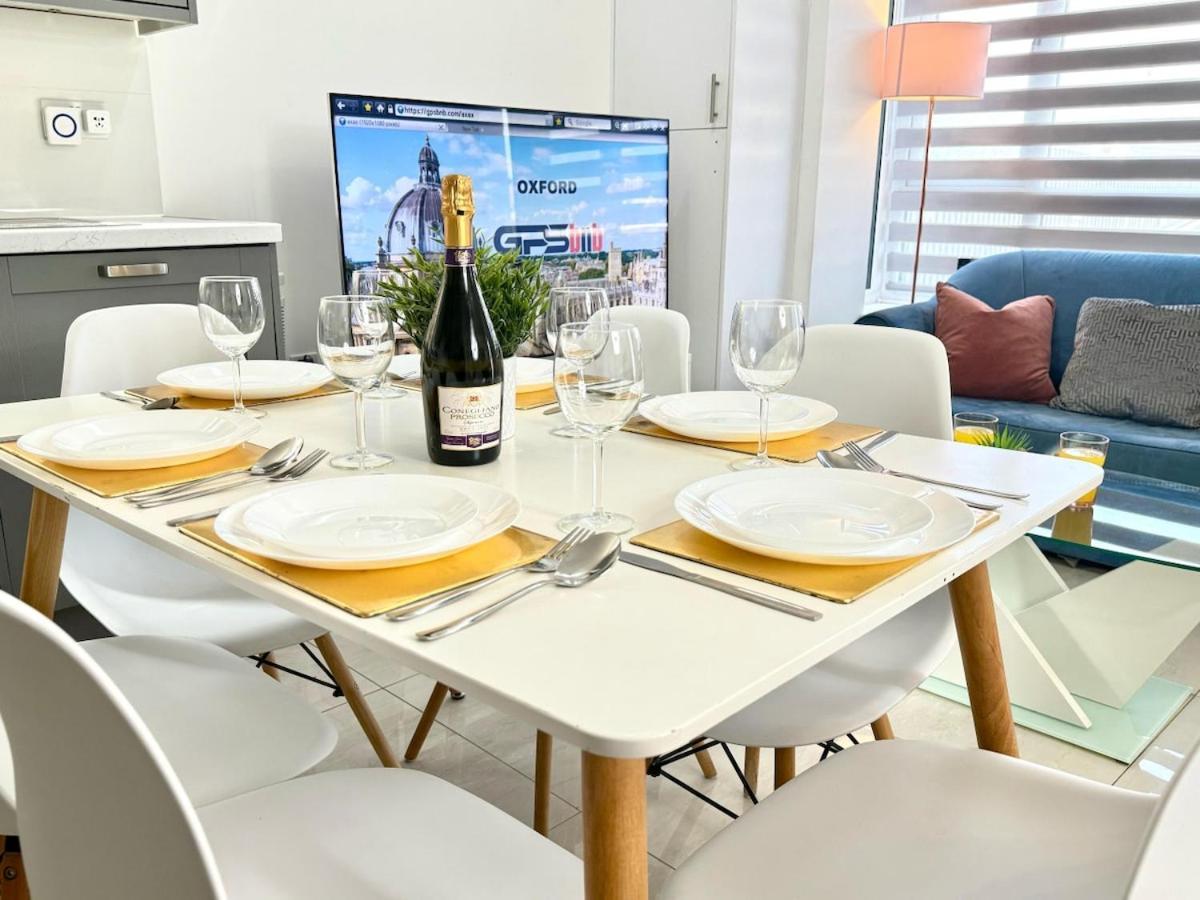 Walnut Luxurious 2-Bedroom With Ensuite - Parking, Netflix, Wifi - Close To Oxford, Bicester & Blenheim Palace كيدلينغتون المظهر الخارجي الصورة