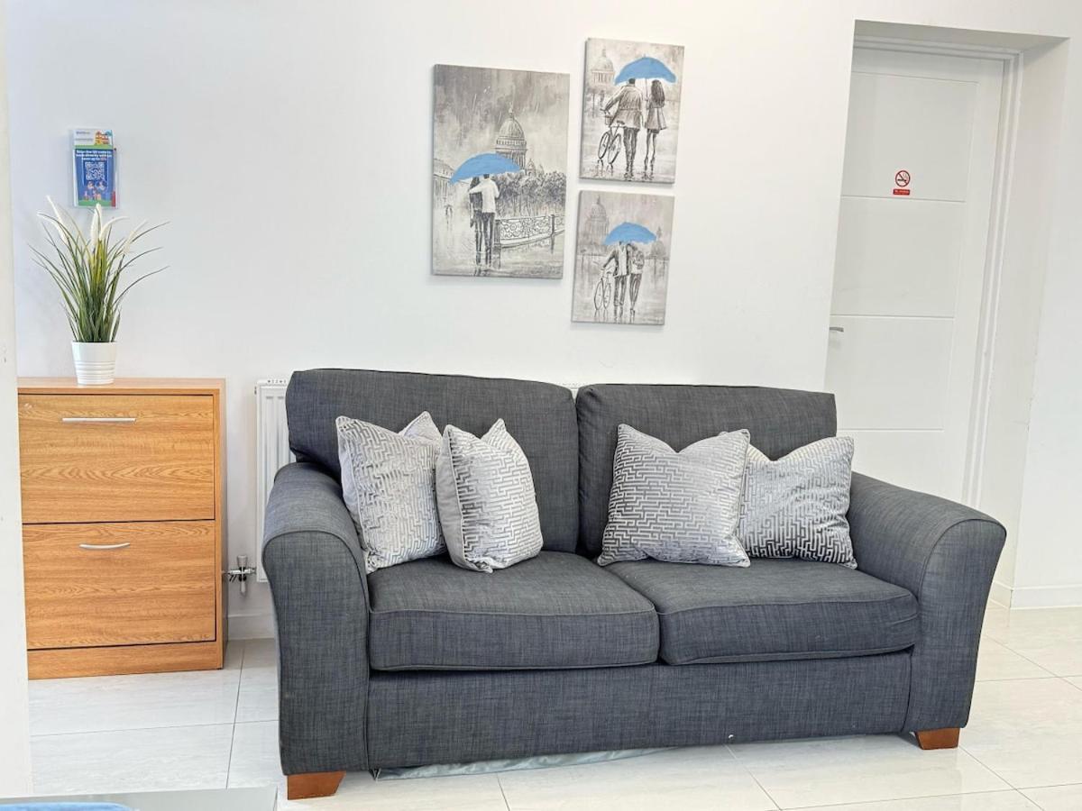 Walnut Luxurious 2-Bedroom With Ensuite - Parking, Netflix, Wifi - Close To Oxford, Bicester & Blenheim Palace كيدلينغتون المظهر الخارجي الصورة