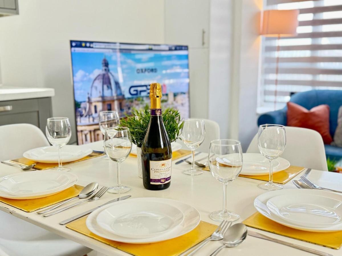 Walnut Luxurious 2-Bedroom With Ensuite - Parking, Netflix, Wifi - Close To Oxford, Bicester & Blenheim Palace كيدلينغتون المظهر الخارجي الصورة