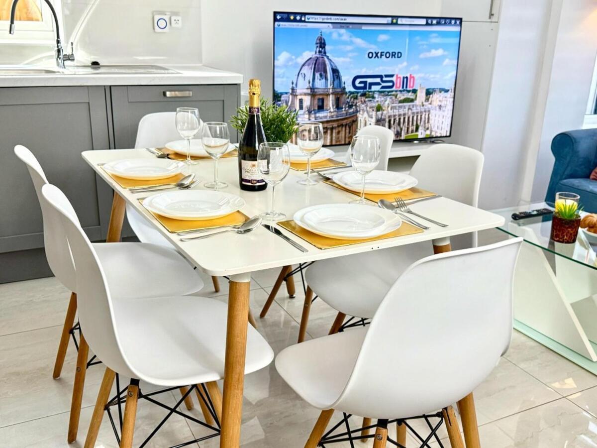 Walnut Luxurious 2-Bedroom With Ensuite - Parking, Netflix, Wifi - Close To Oxford, Bicester & Blenheim Palace كيدلينغتون المظهر الخارجي الصورة