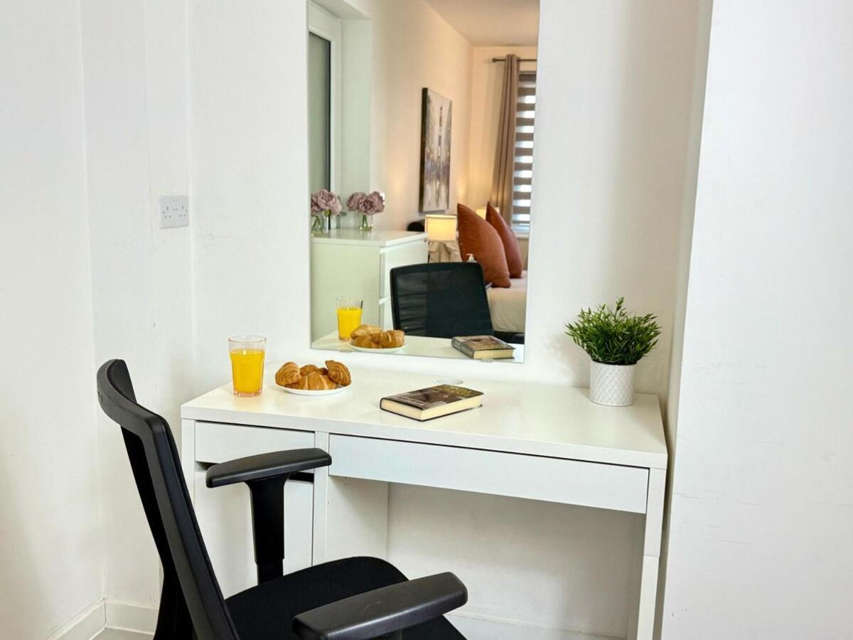 Walnut Luxurious 2-Bedroom With Ensuite - Parking, Netflix, Wifi - Close To Oxford, Bicester & Blenheim Palace كيدلينغتون المظهر الخارجي الصورة