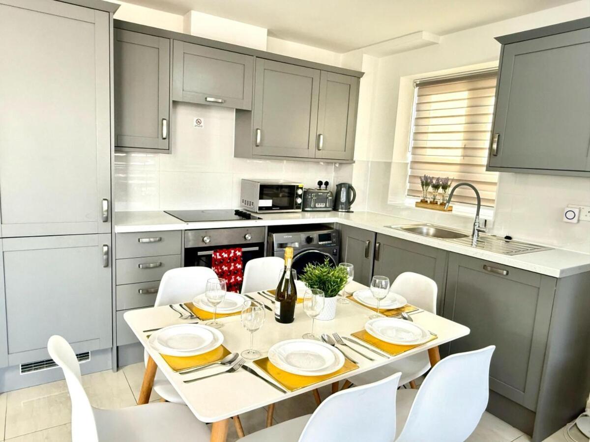 Walnut Luxurious 2-Bedroom With Ensuite - Parking, Netflix, Wifi - Close To Oxford, Bicester & Blenheim Palace كيدلينغتون المظهر الخارجي الصورة